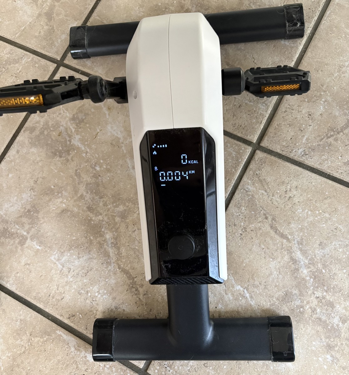 cycling-while-seated-cycplus-mini-pedal-exerciser