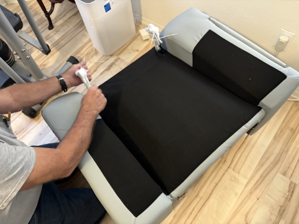 swivel-rock-and-relax-in-flexspots-lotus-swivel-rocker-recliner