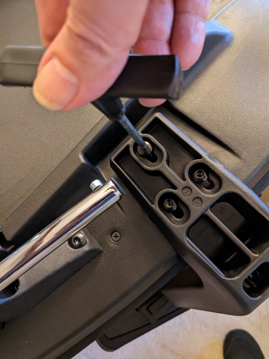 the-c7-ergonomic-chair-black-with-footrest-is-comfortable-and-clever