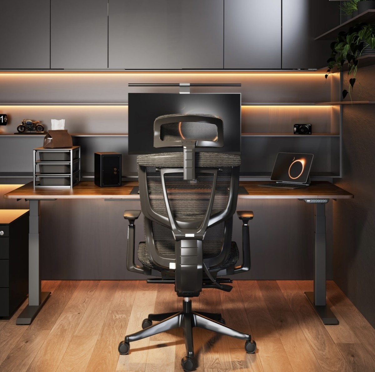 the-c7-ergonomic-chair-black-with-footrest-is-comfortable-and-clever